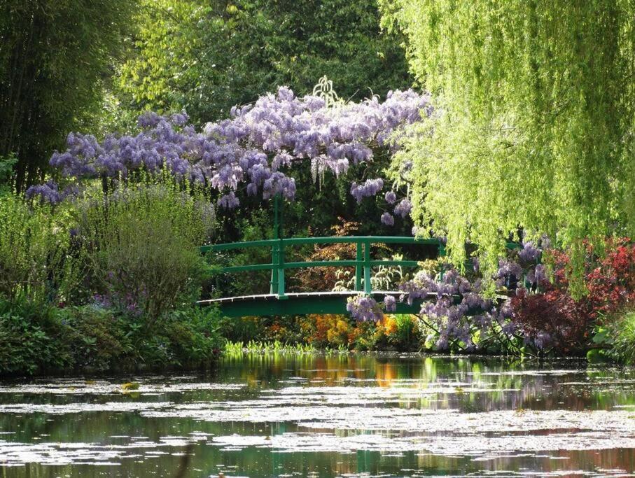 Maison Fleurs De Lys, Climatisee, Wifi Et Parking Privee Gratuit, Lave-Linge, Vernon Giverny Екстер'єр фото