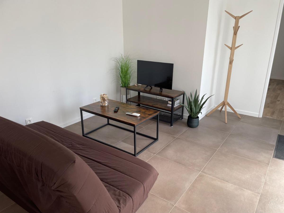 Maison Fleurs De Lys, Climatisee, Wifi Et Parking Privee Gratuit, Lave-Linge, Vernon Giverny Екстер'єр фото